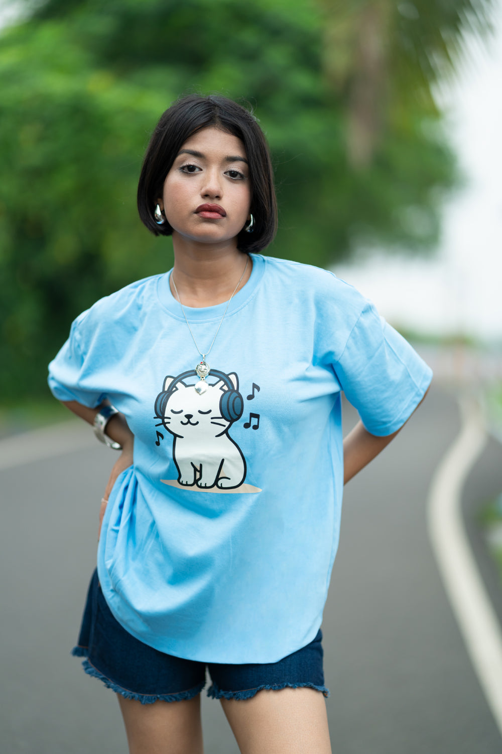 Chill Beats Cat Oversized T-Shirt